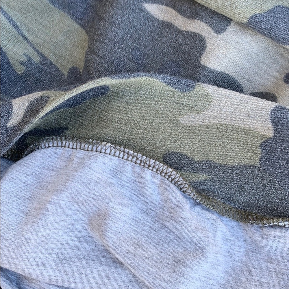 CHERISH CAMOUFLAGE FRENCH TERRY HOODIE TOP - Picture 5 of 8
